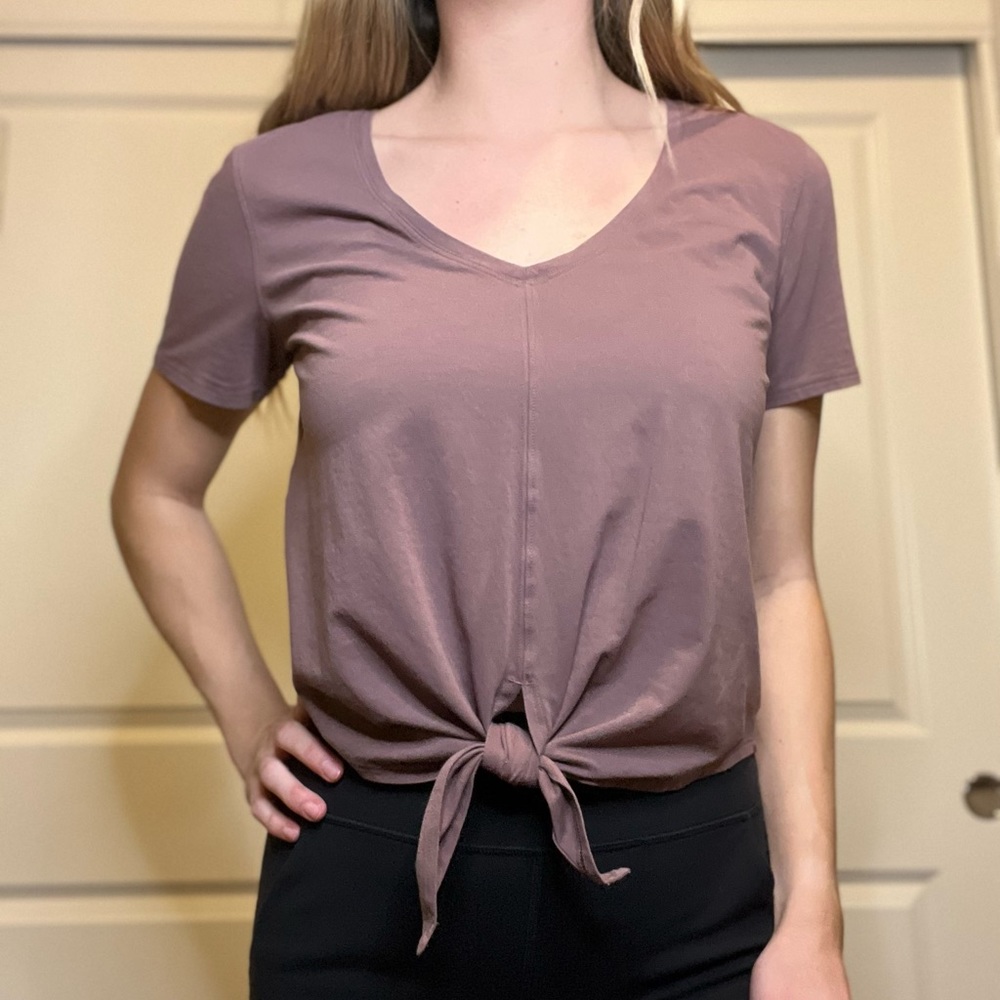 Lululemon Knot Gonna Fly Tee